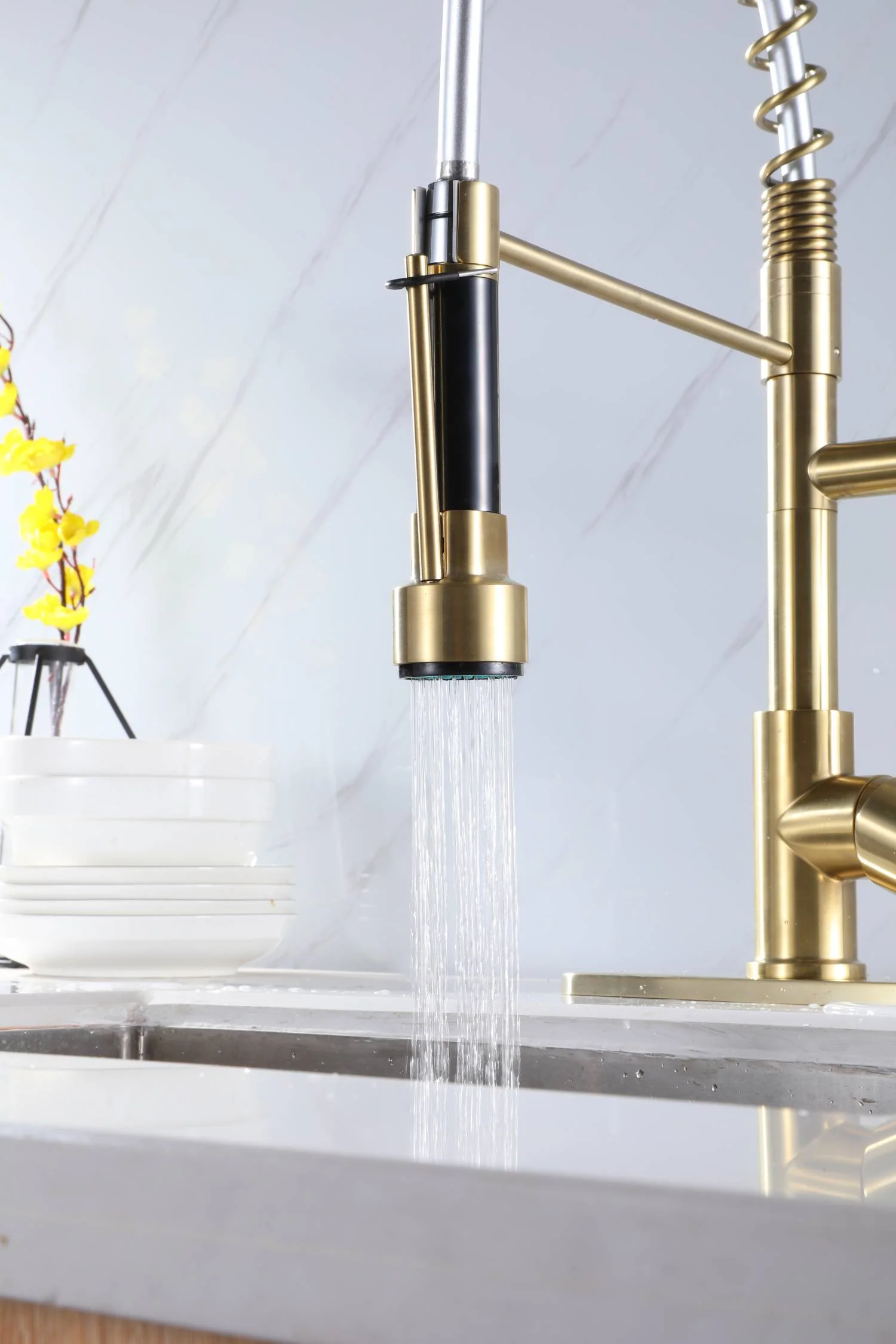 Brushed Gold High Arc brass Kitchen Sink Faucet Pull Down Spray with lock ring and deck plate - Image 6
