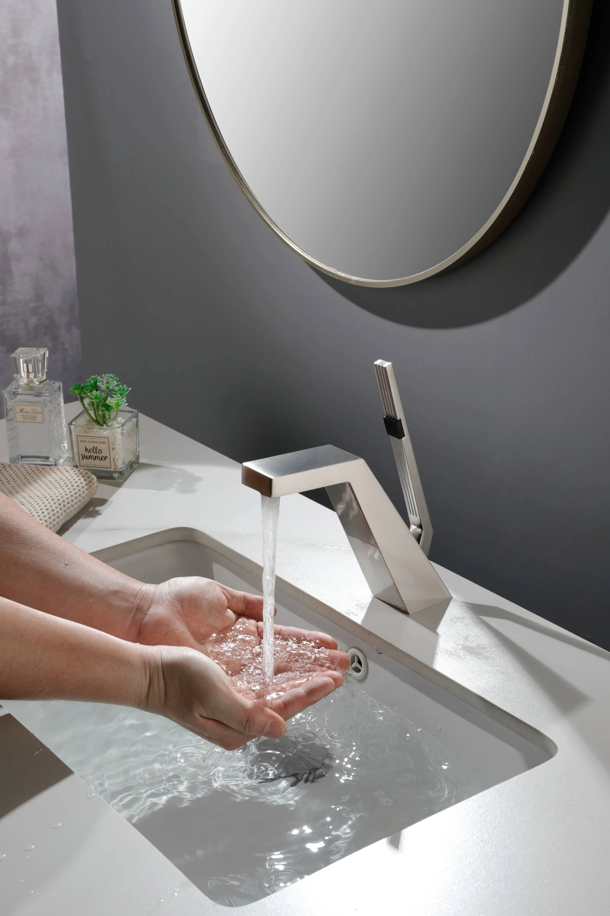 Brushed Gold or matte black or brushed nickel Bathroom Sink Faucet single handle with pop up overflow brass drain - Image 17