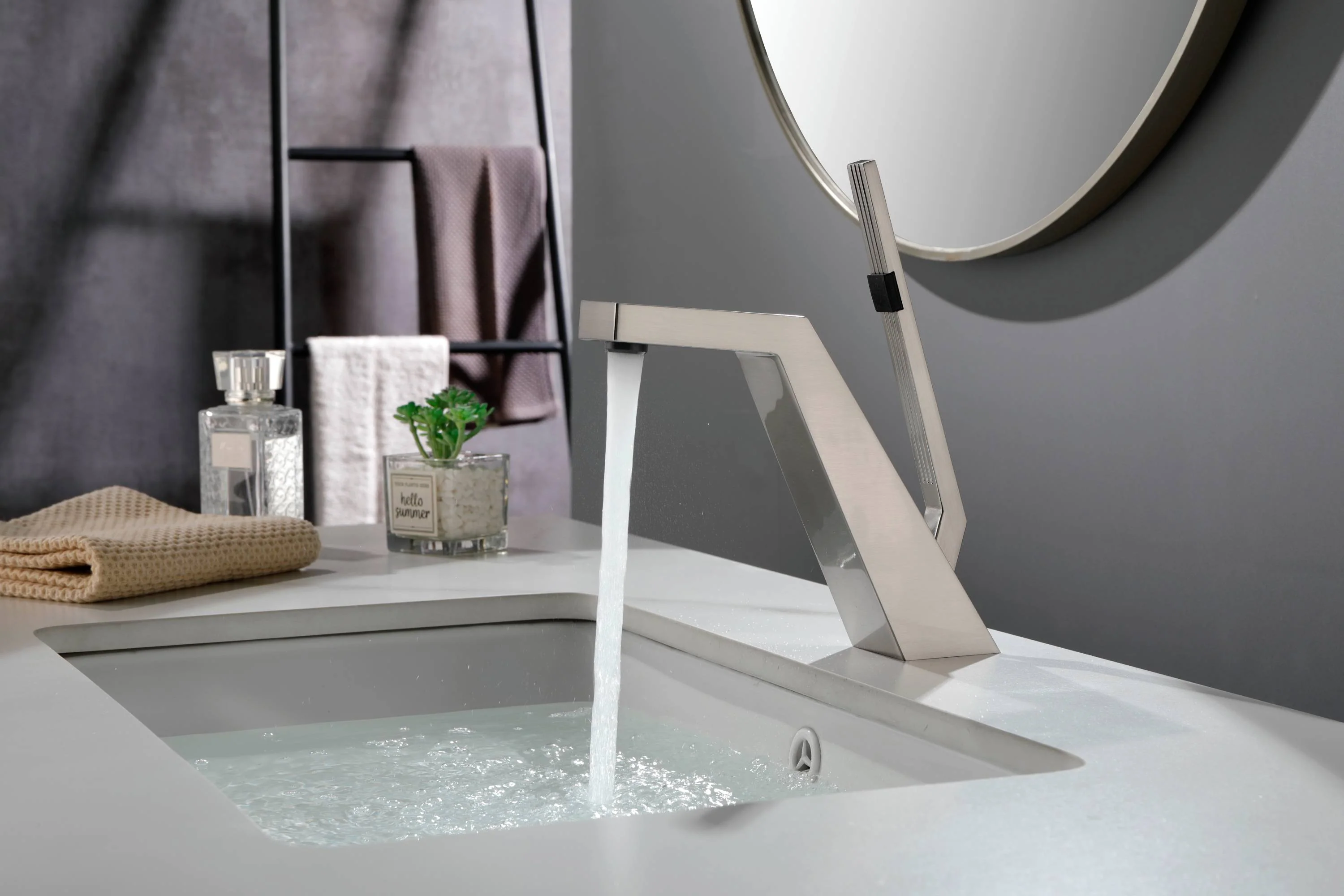 Brushed Gold or matte black or brushed nickel Bathroom Sink Faucet single handle with pop up overflow brass drain - Image 18