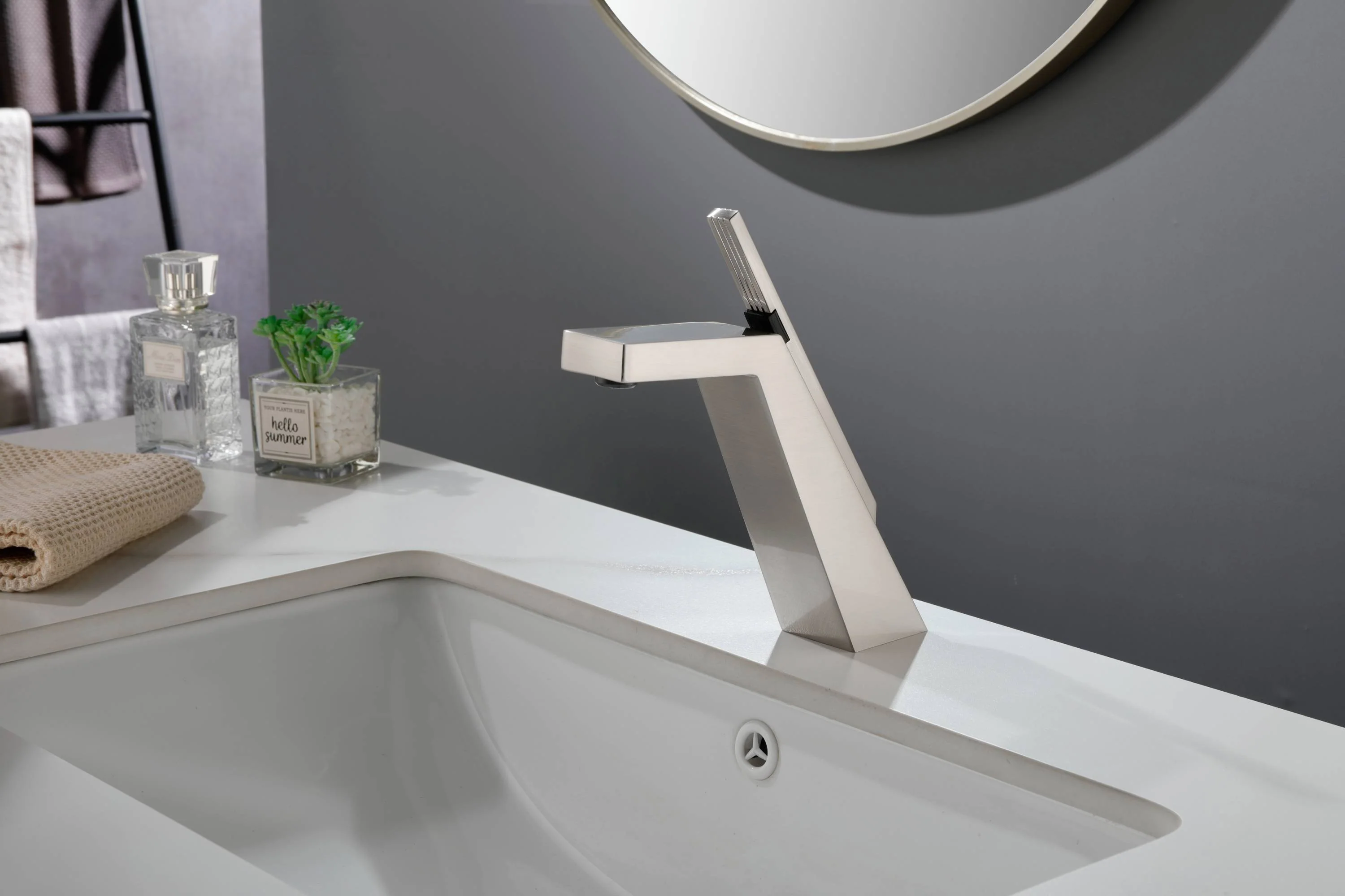 Brushed Gold or matte black or brushed nickel Bathroom Sink Faucet single handle with pop up overflow brass drain - Image 19