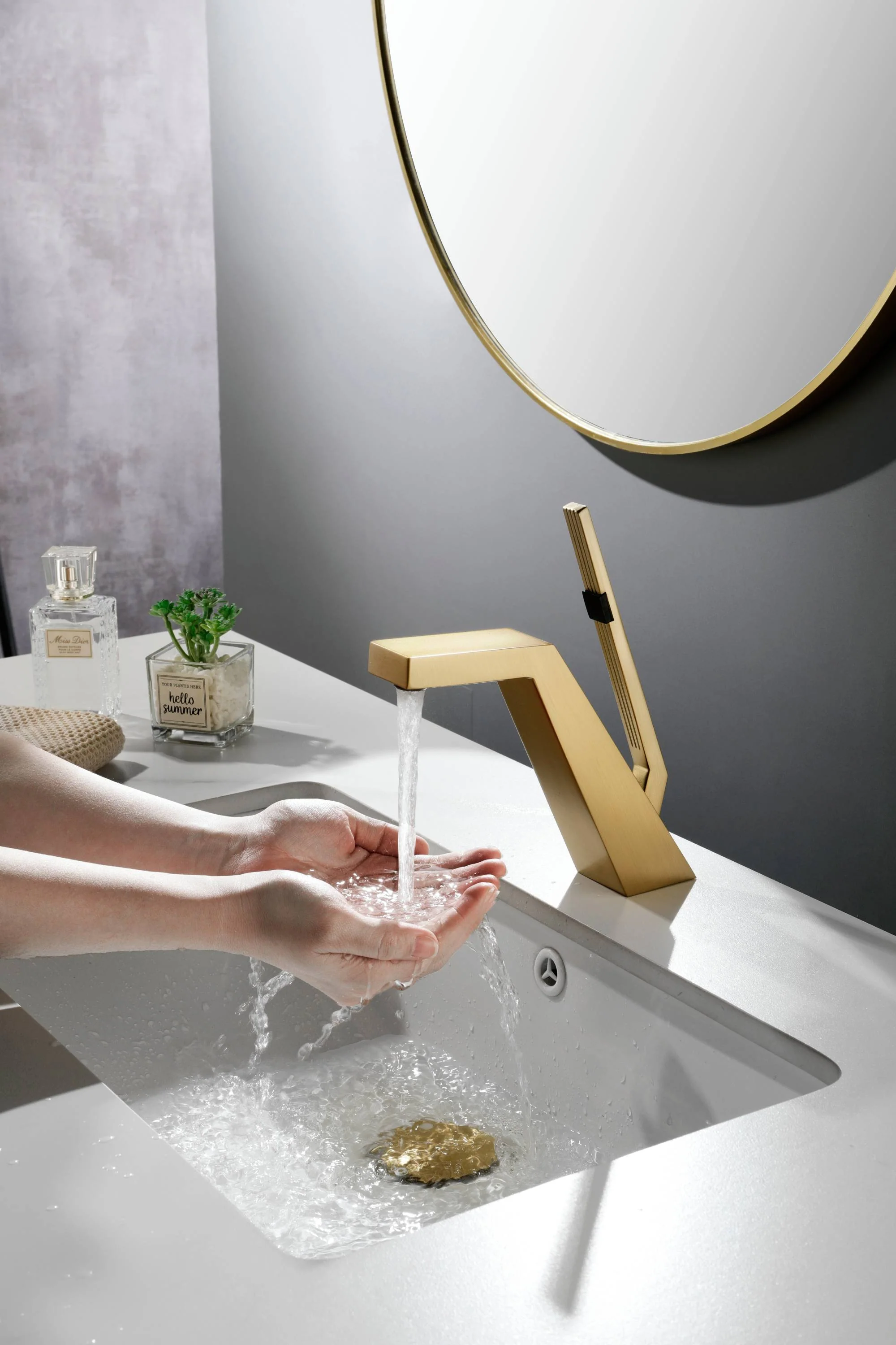 Brushed Gold or matte black or brushed nickel Bathroom Sink Faucet single handle with pop up overflow brass drain - Image 5
