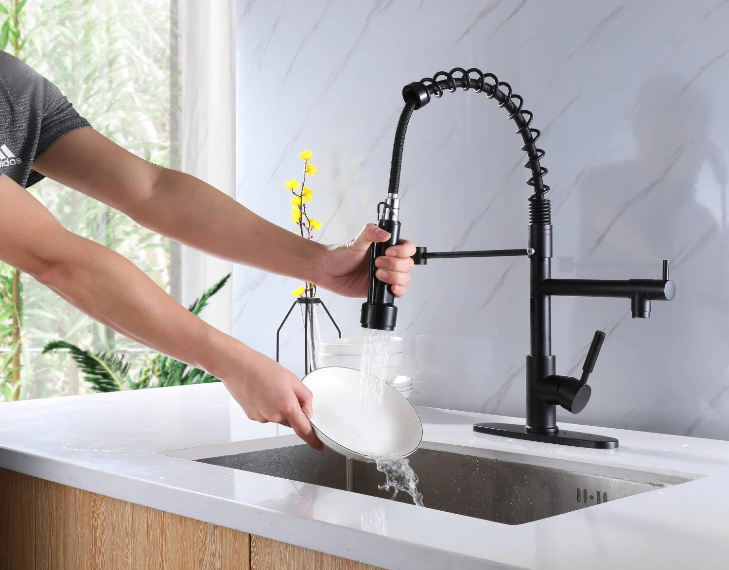 Matte Black High Arc brass Kitchen Sink Faucet Pull Down metal Spray with deck plate and lock ring - Image 4