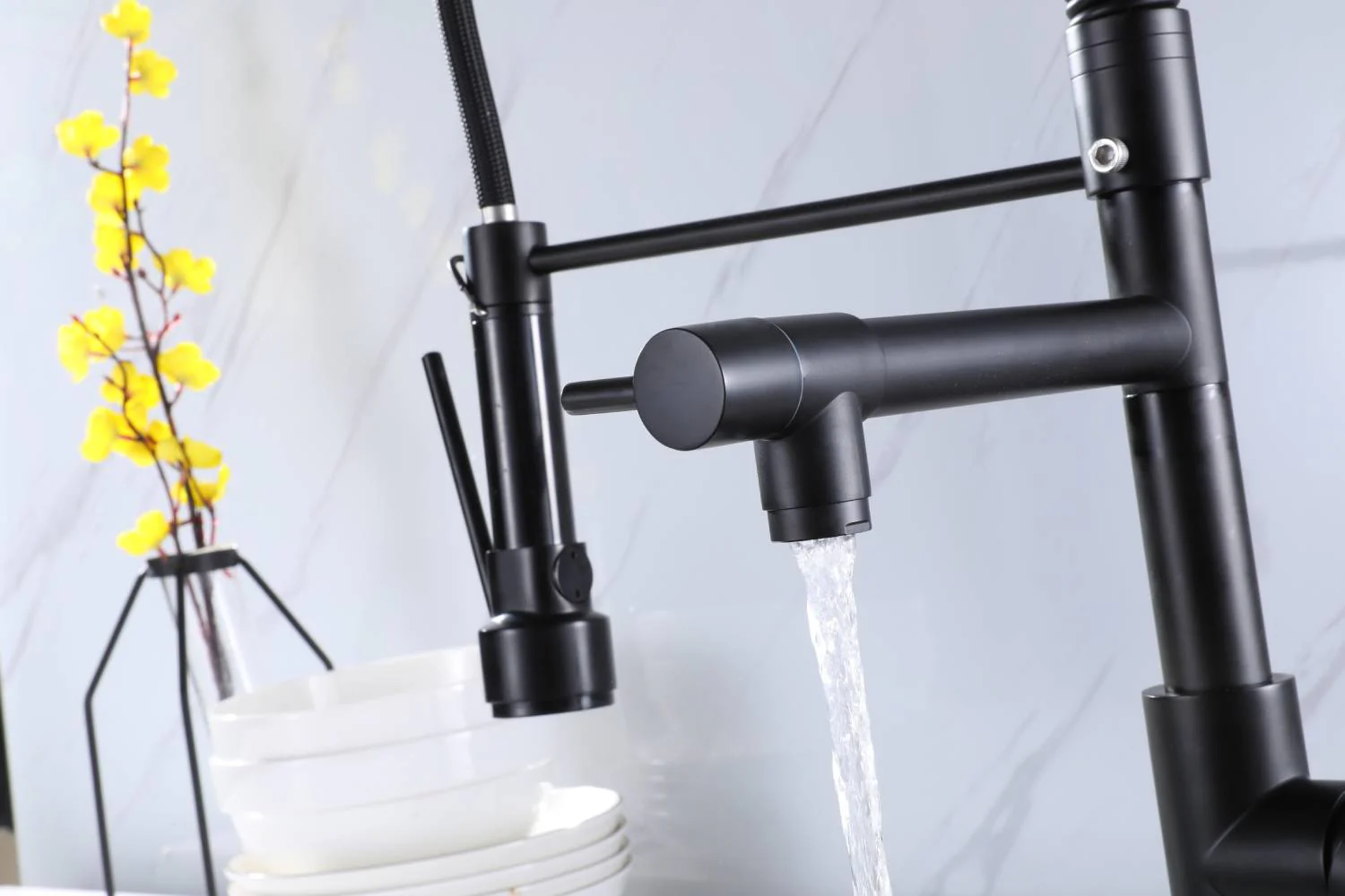 Matte Black High Arc brass Kitchen Sink Faucet Pull Down metal Spray with deck plate and lock ring - Image 5