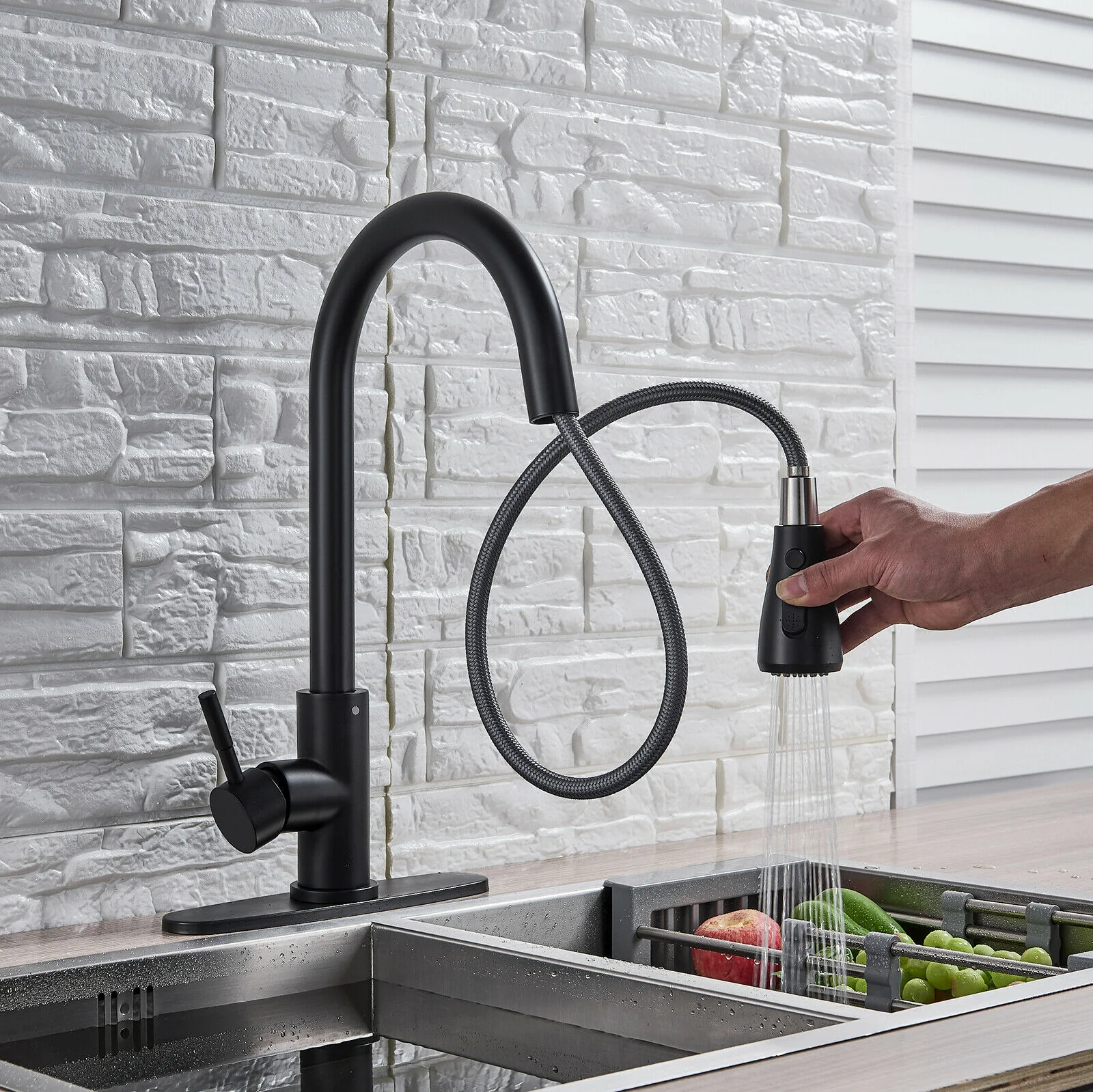 Matte Black Or Brushed Gold Pull Out Spray Kitchen Sink Faucet Commercial Swivel Tap W/Plate - Image 4